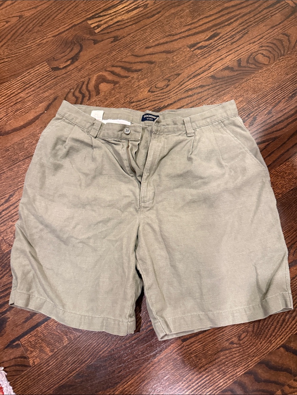 Dockers Men's Flat Front linen blend green Shorts